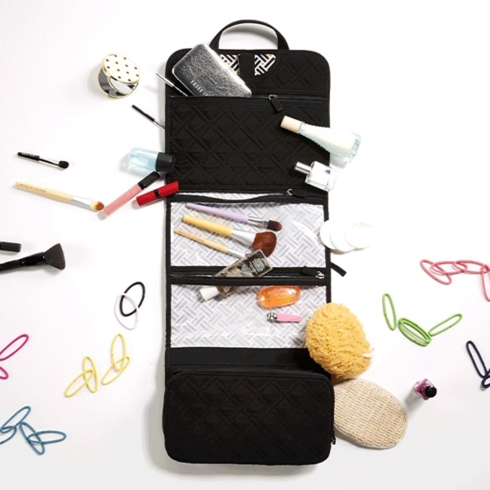VERA BRADLEY Hanging Organizer Travel Cosmetics CLASSIC BLACK Microfiber